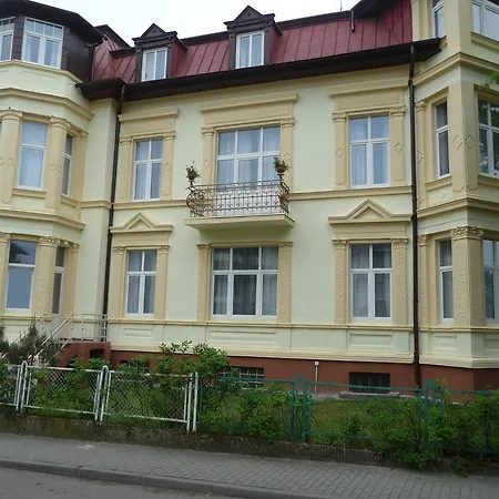 Victoria *